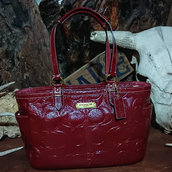 Coach 'gallery' signature embossed patent leather bag #f19462 - Picture 1 of 10